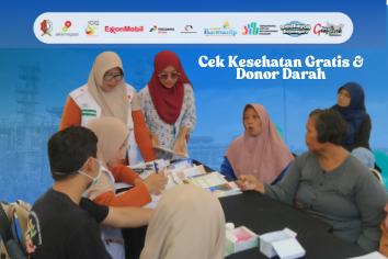 Universitas Alma Ata Berpartisipasi dalam Layanan Cek Kesehatan Gratis dan Donor Darah pada Festival Banyu Urip 2025, Gayam Bojonegoro