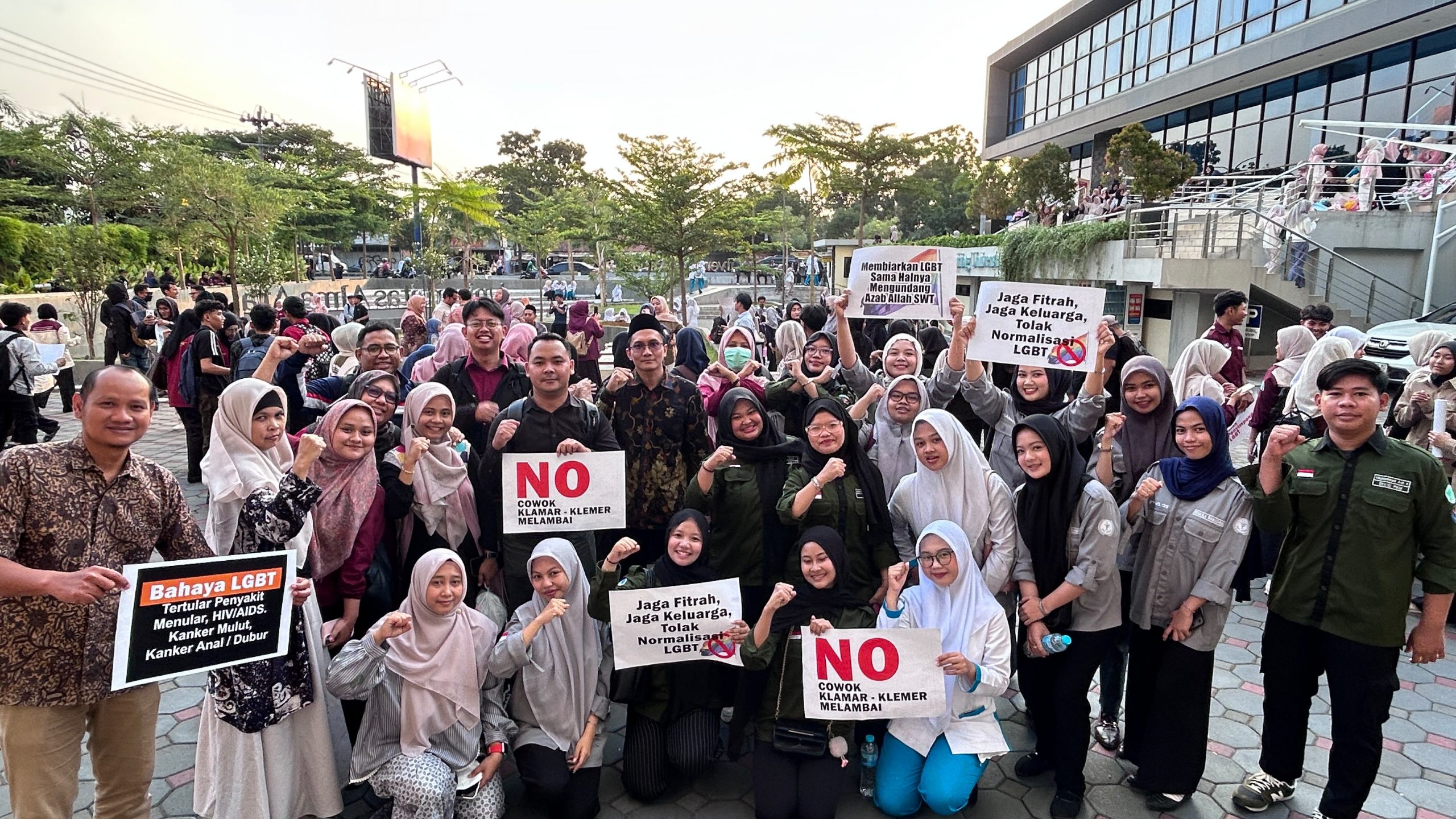 Civitas Akademika Universitas Alma Ata Gelar Aksi dan Pernyataan Sikap Bersama untuk Menjaga Ketahanan Moral dan Karakter Bangsa